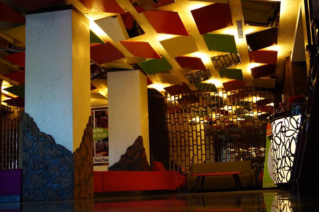 Hotel Victoria River View Banjarmasin (South Kalimantan) Exterior foto