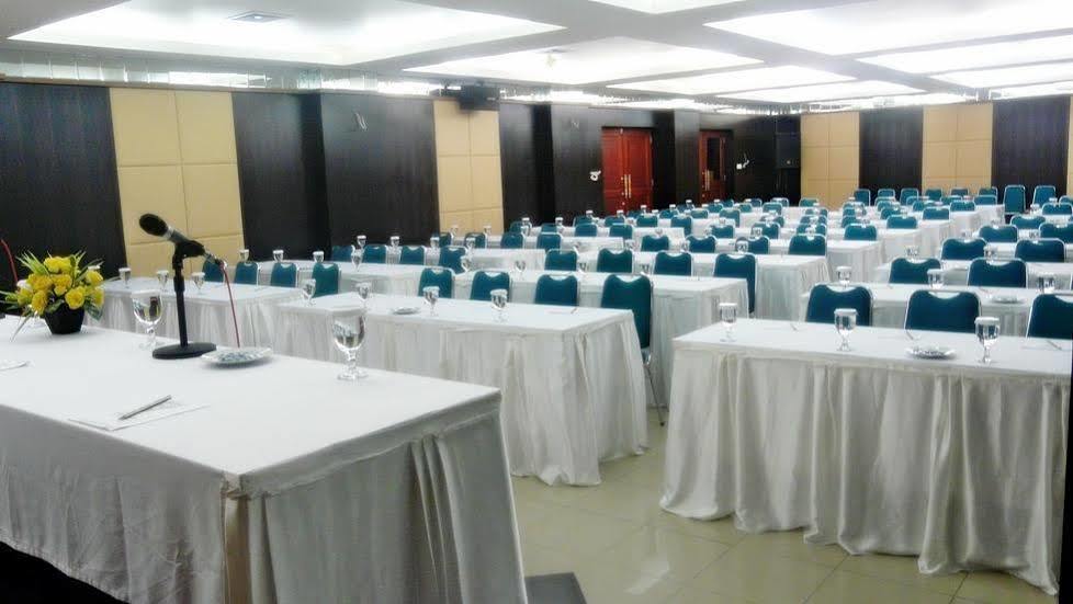 Hotel Victoria River View Banjarmasin (South Kalimantan) Exterior foto